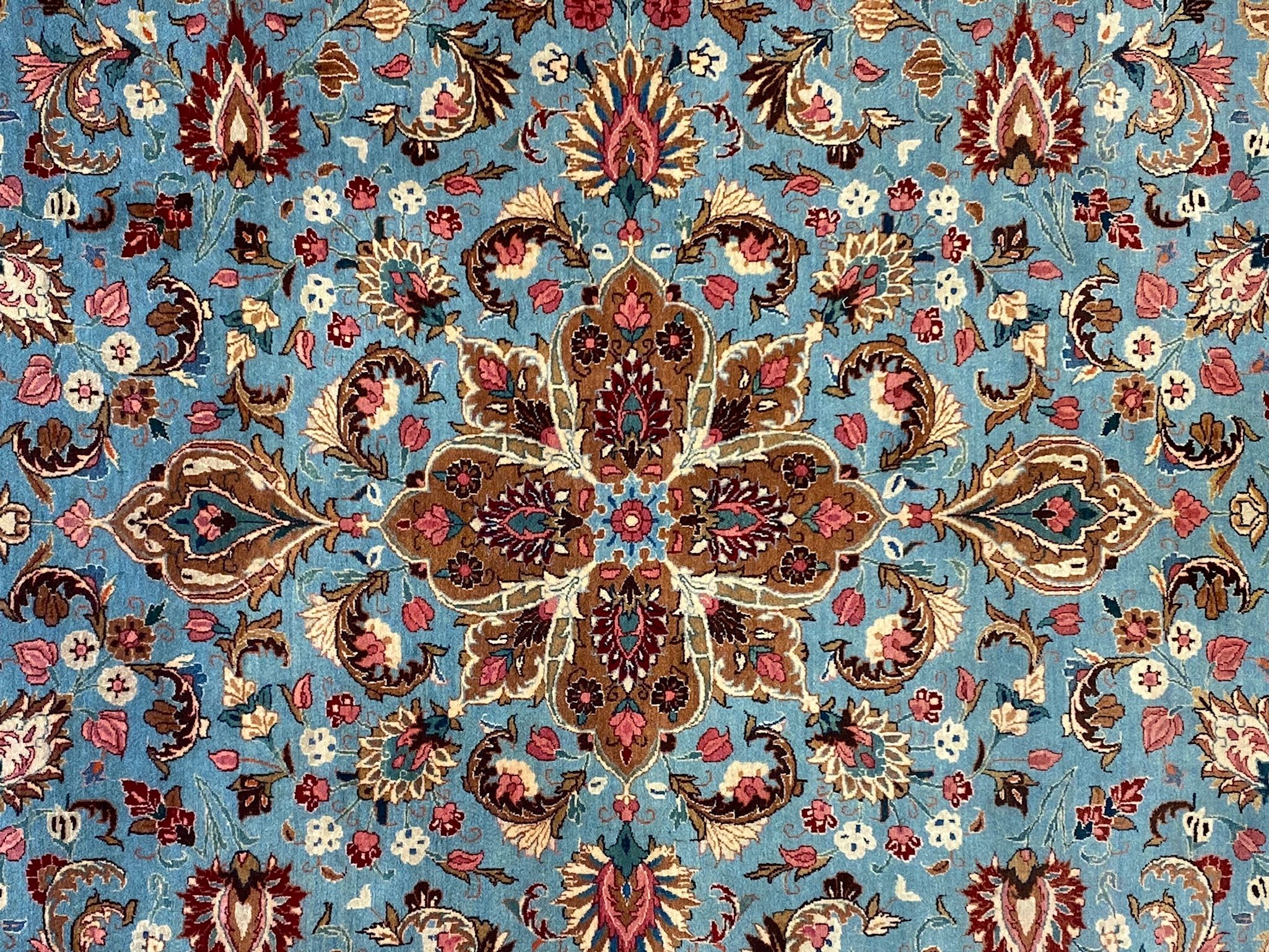 Fayroz carpet