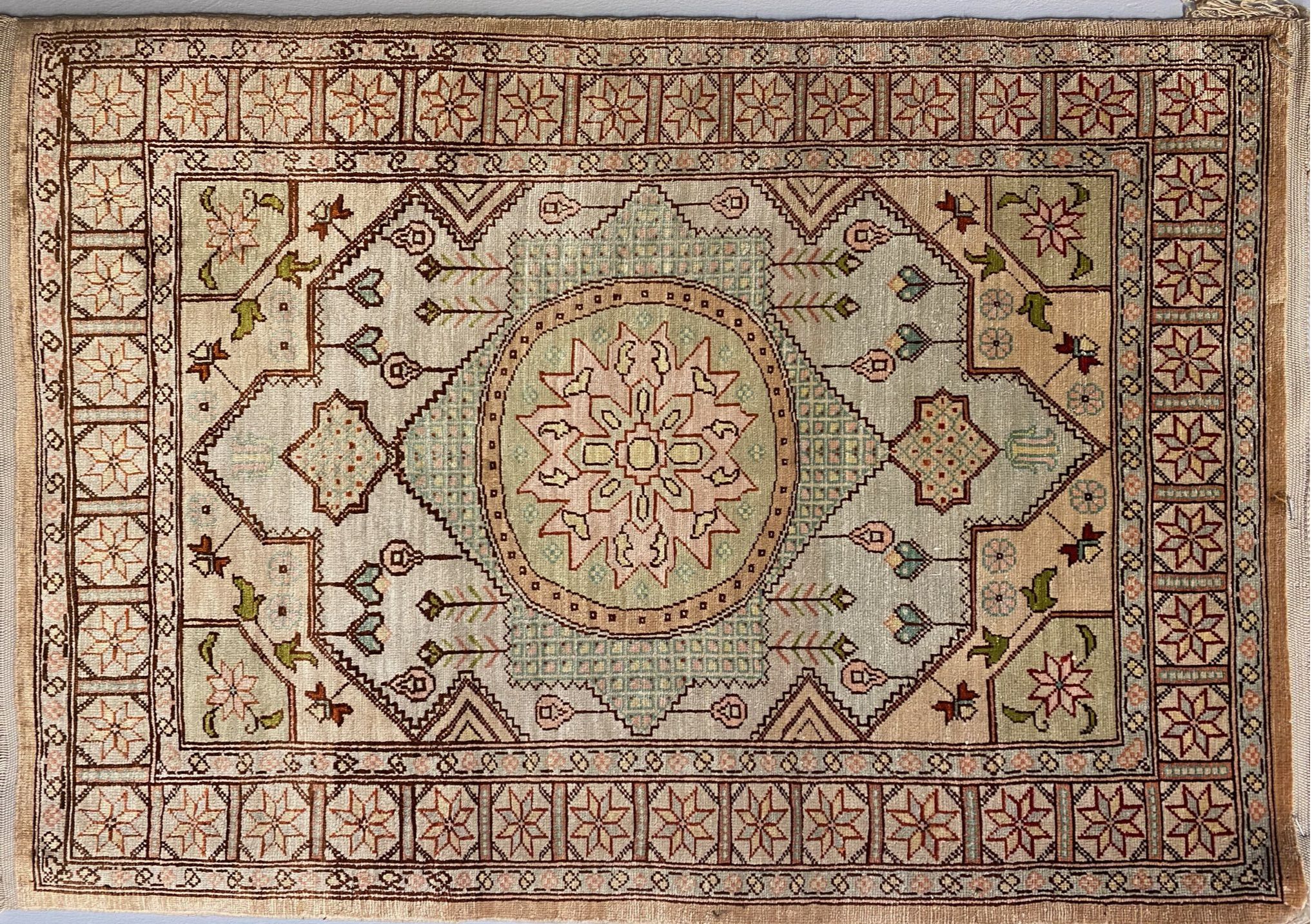 Sik Hereke Rug