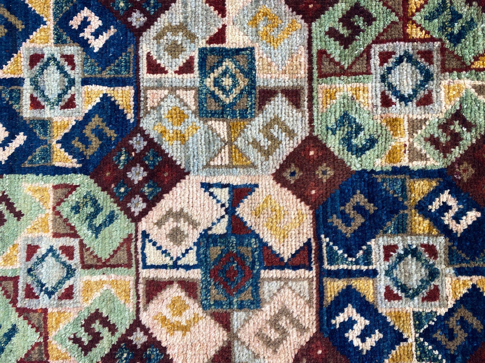 Handsi Rug