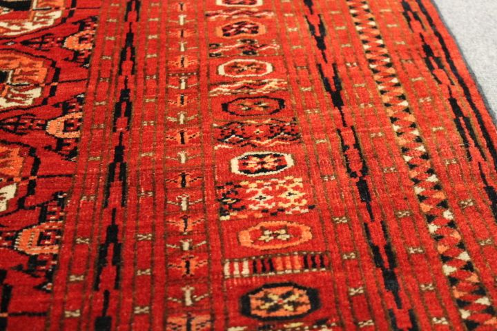 Antique Tekke rug