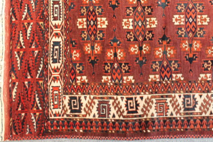 Antique Yamut rug