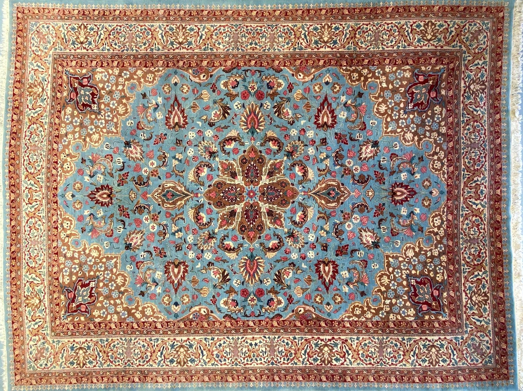 Fayroz carpet