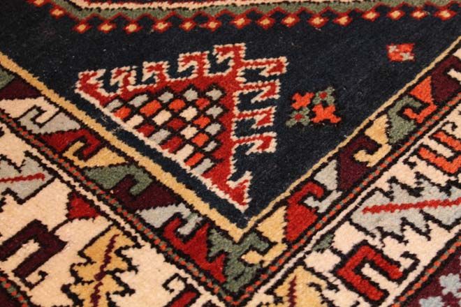 Antique Derband rug
