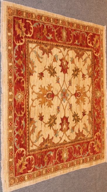 Sultan Abad rug