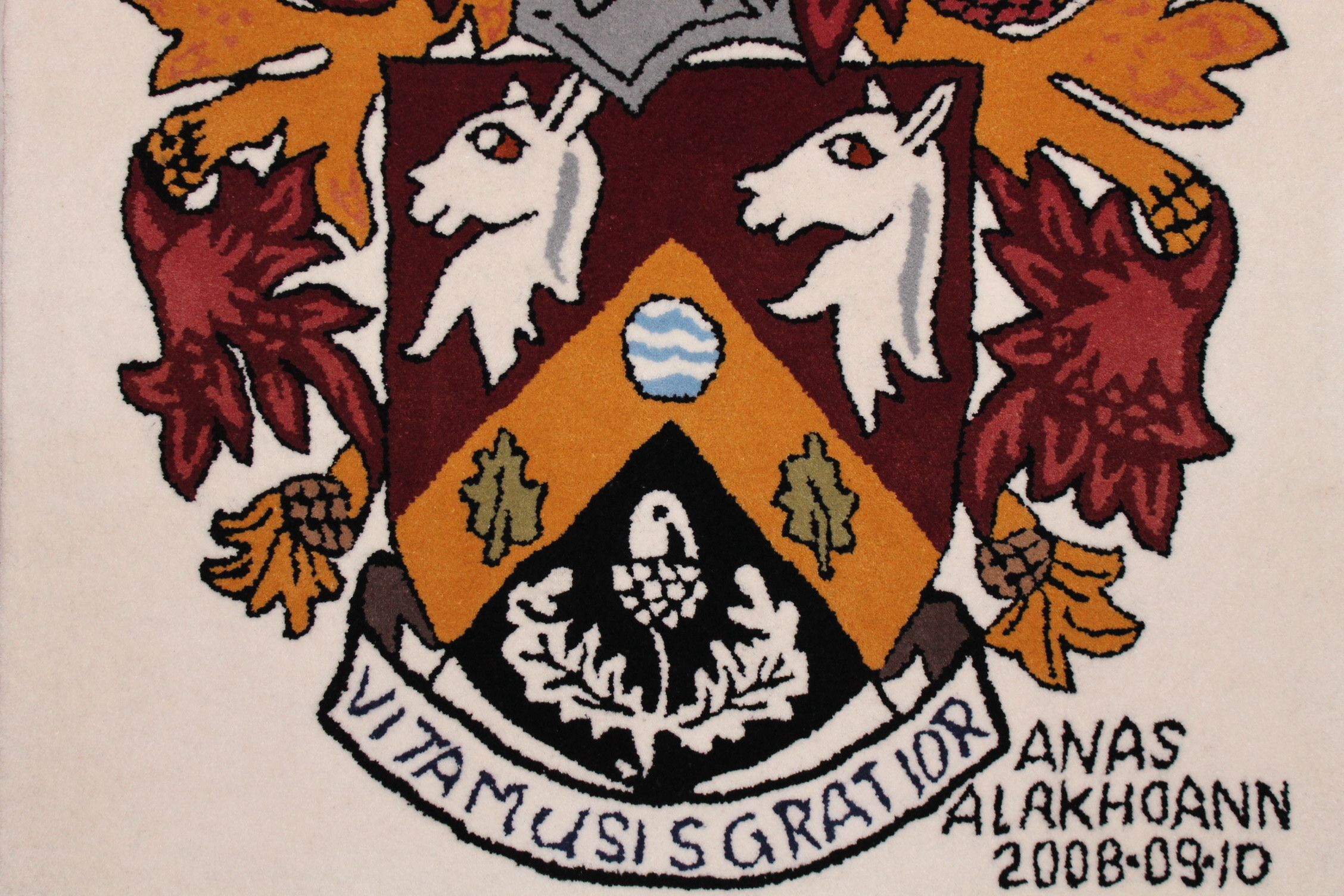 Heslemere coat of arms rug