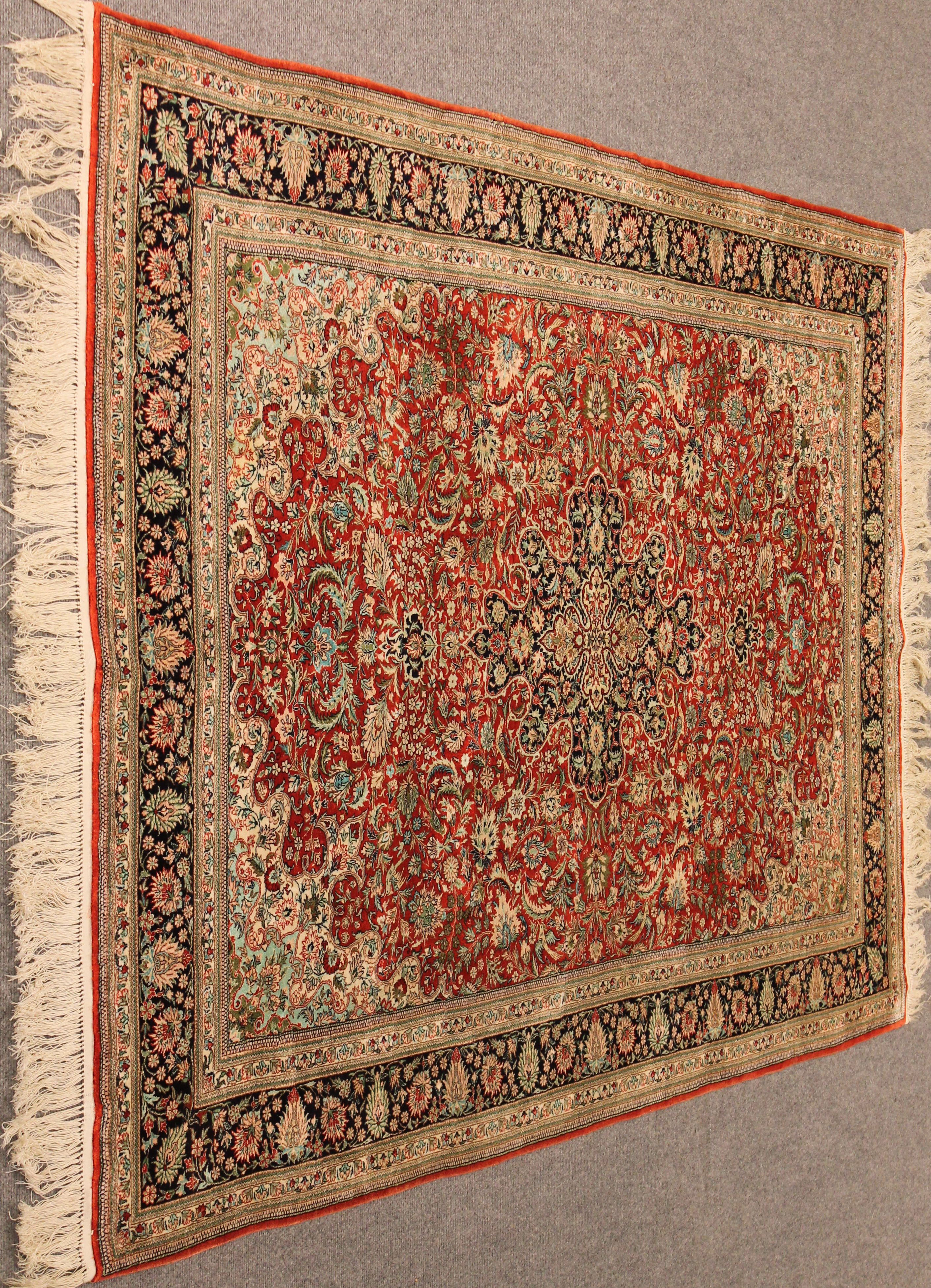 Sevavid silk rug