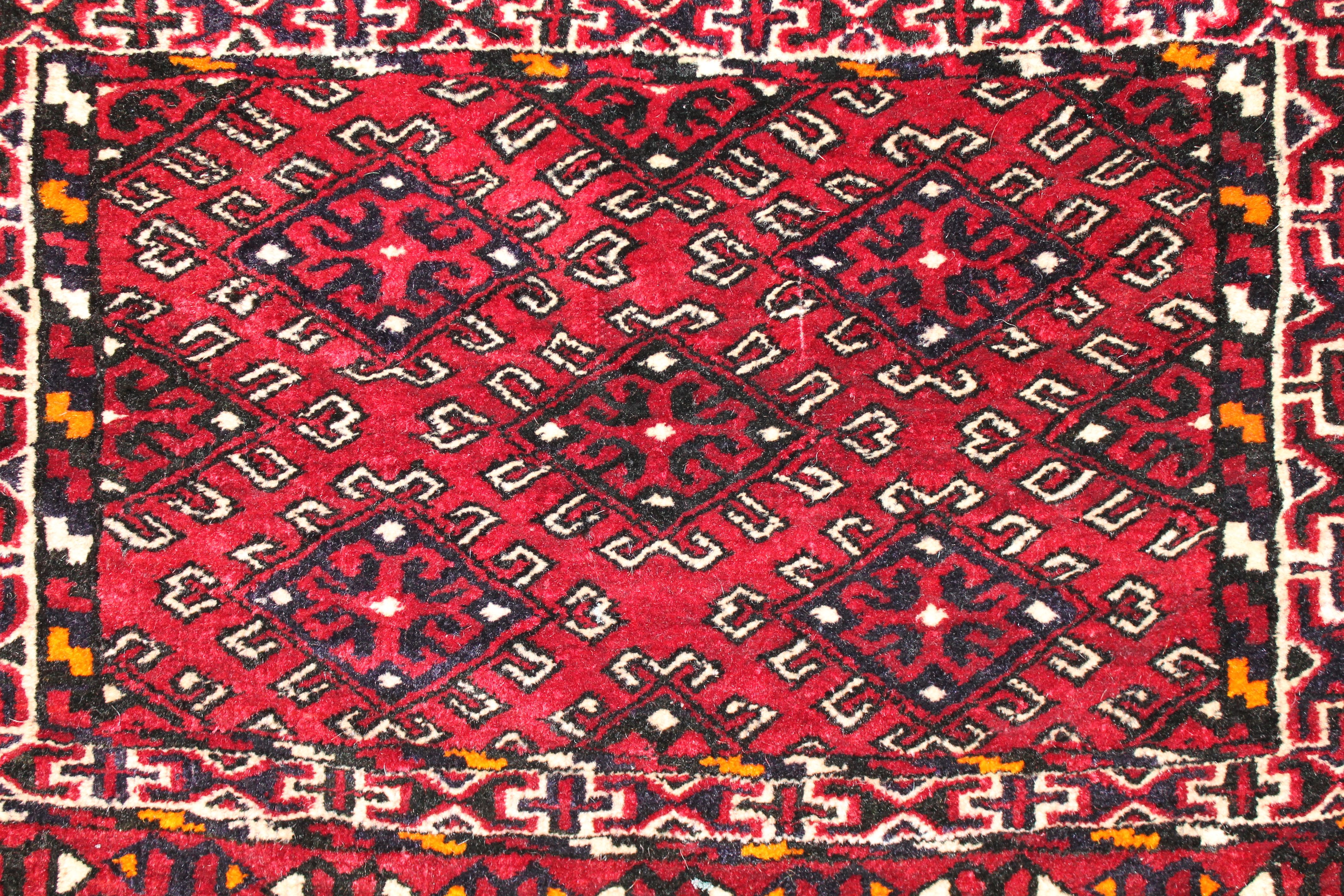 Antique Yamut Khorjn