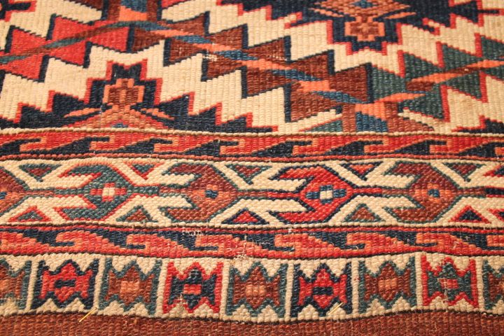 Antique Yamut Asmalyk