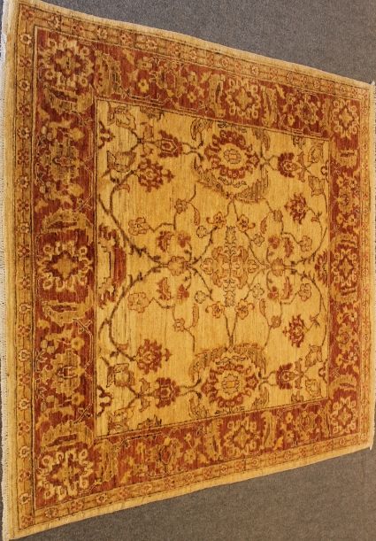 Sultan Abad rug