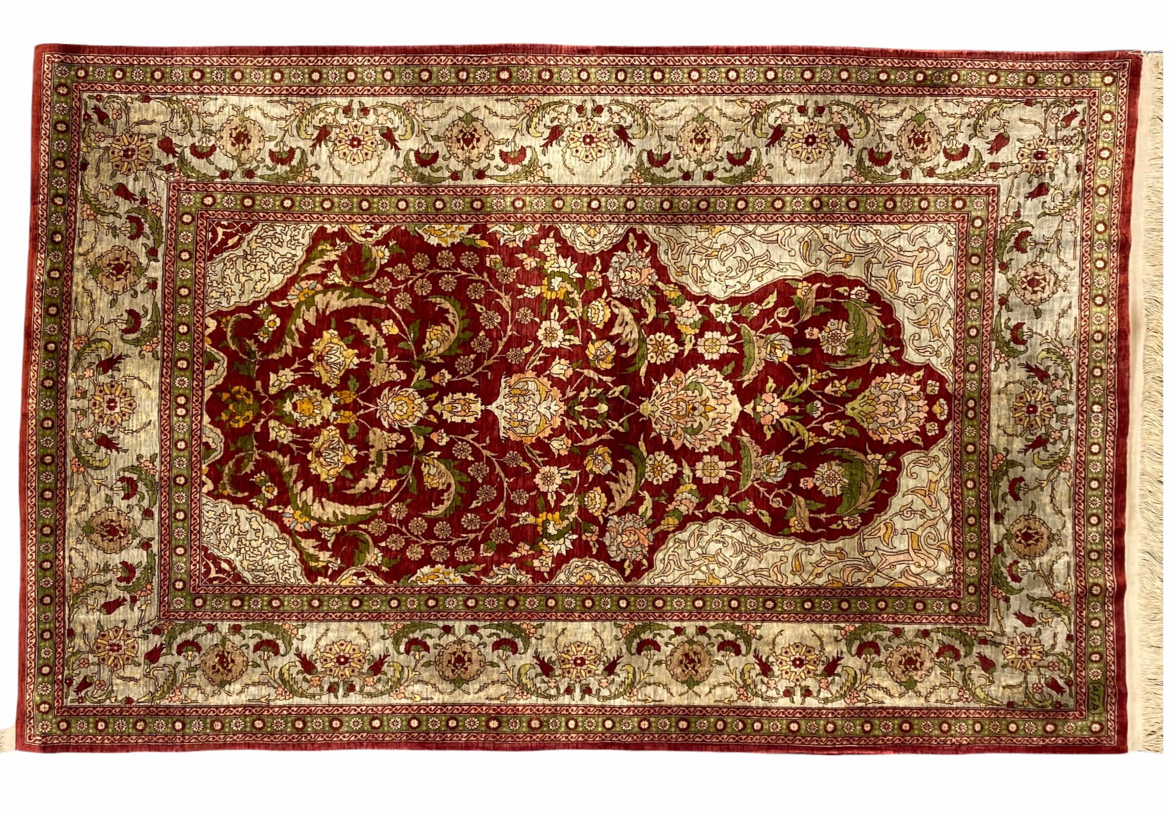 Hereke rug