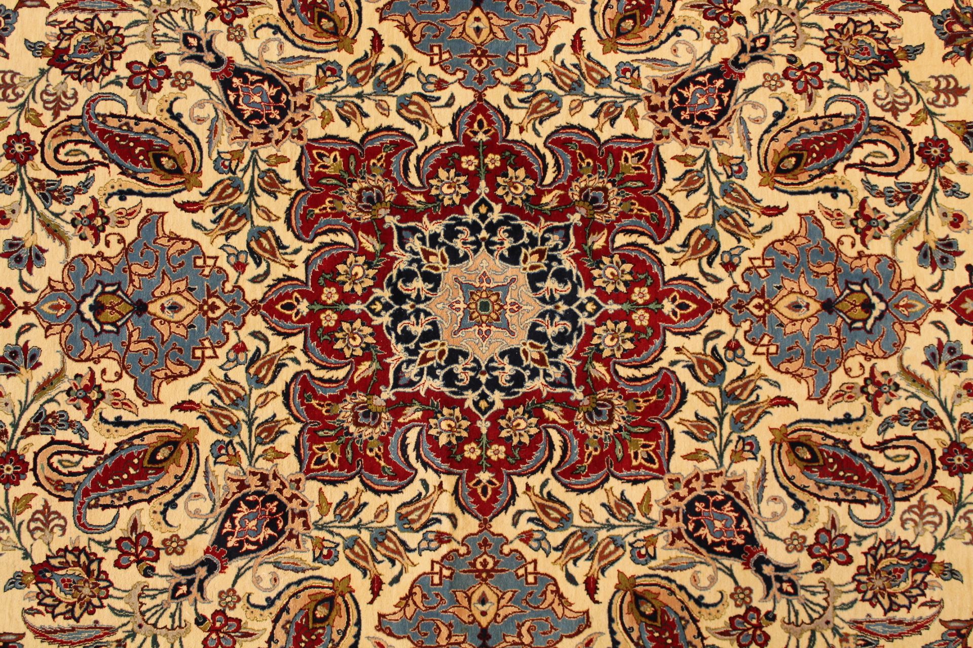 Very fine Isfahan carpet