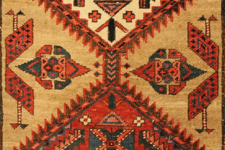 Antique Sarabe rug