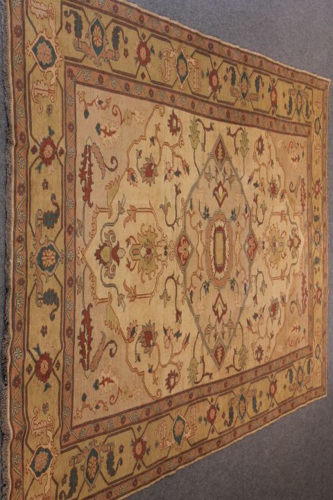 Heriz Soumak carpet