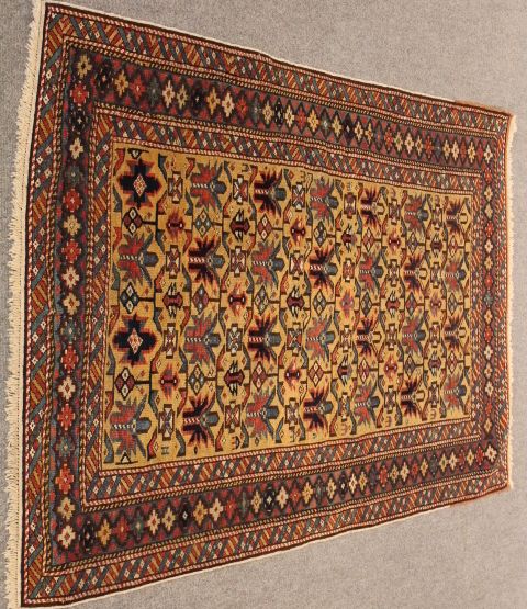 Antique Daghstan rug