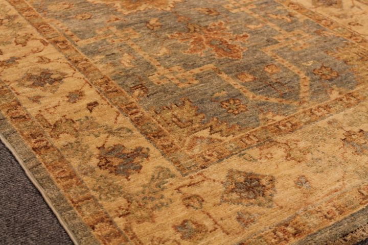 New Mahal design rug