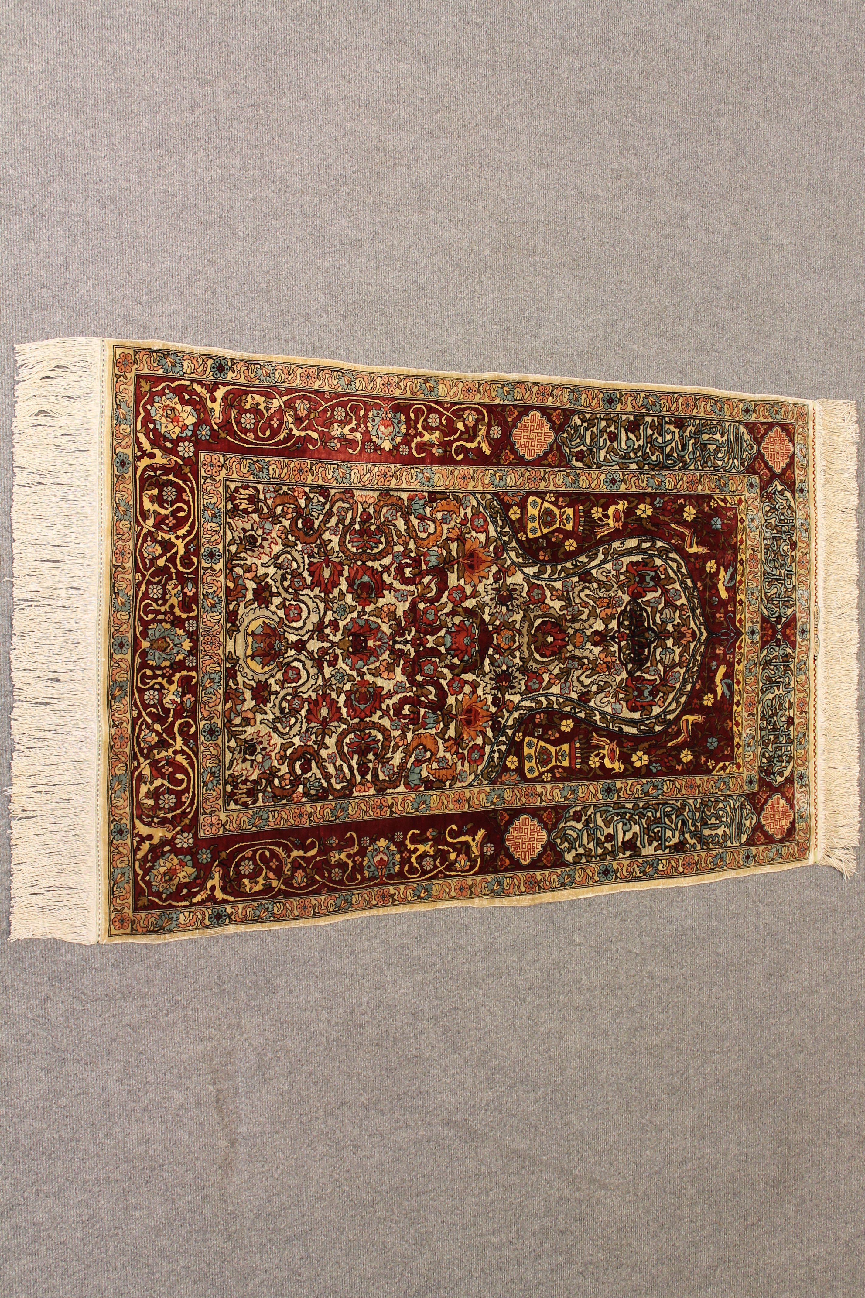 Hereke rug