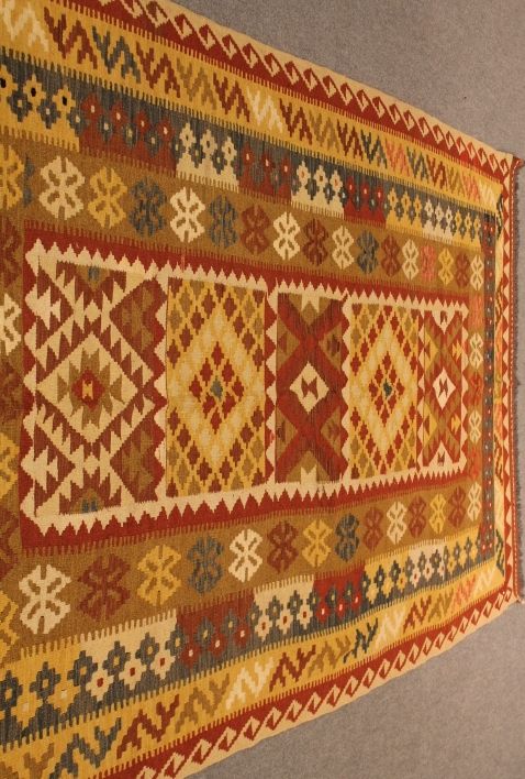 Qashqai Kilim