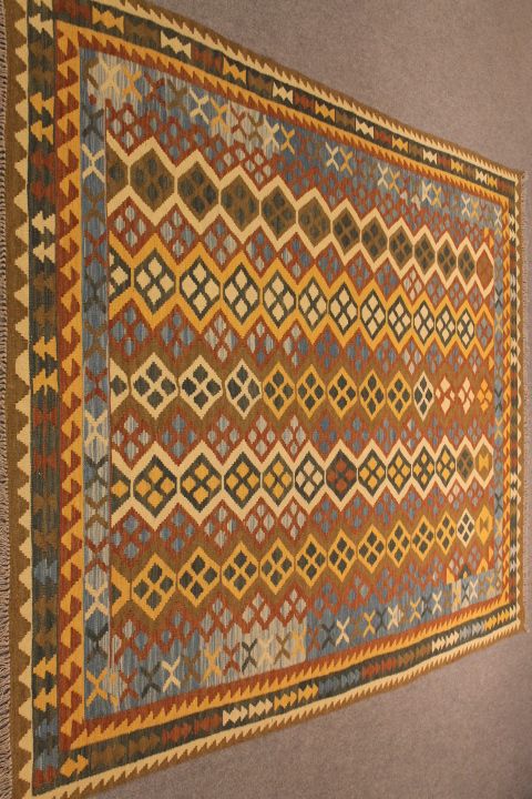 Qashqai Kilim