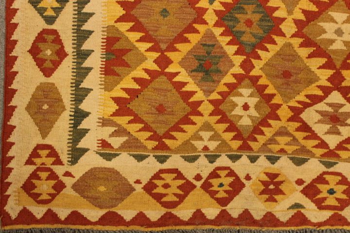 Ushak Turkish kilim