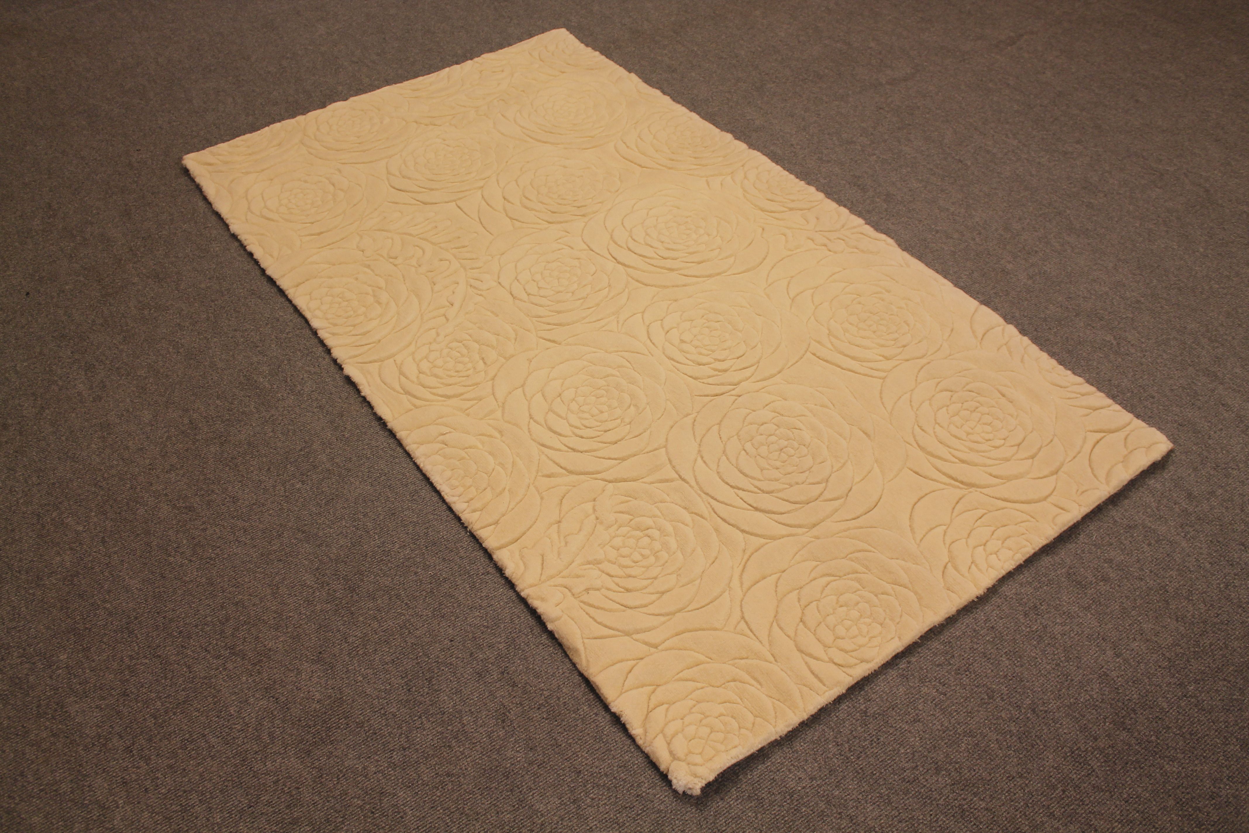 Ivory Rose rug