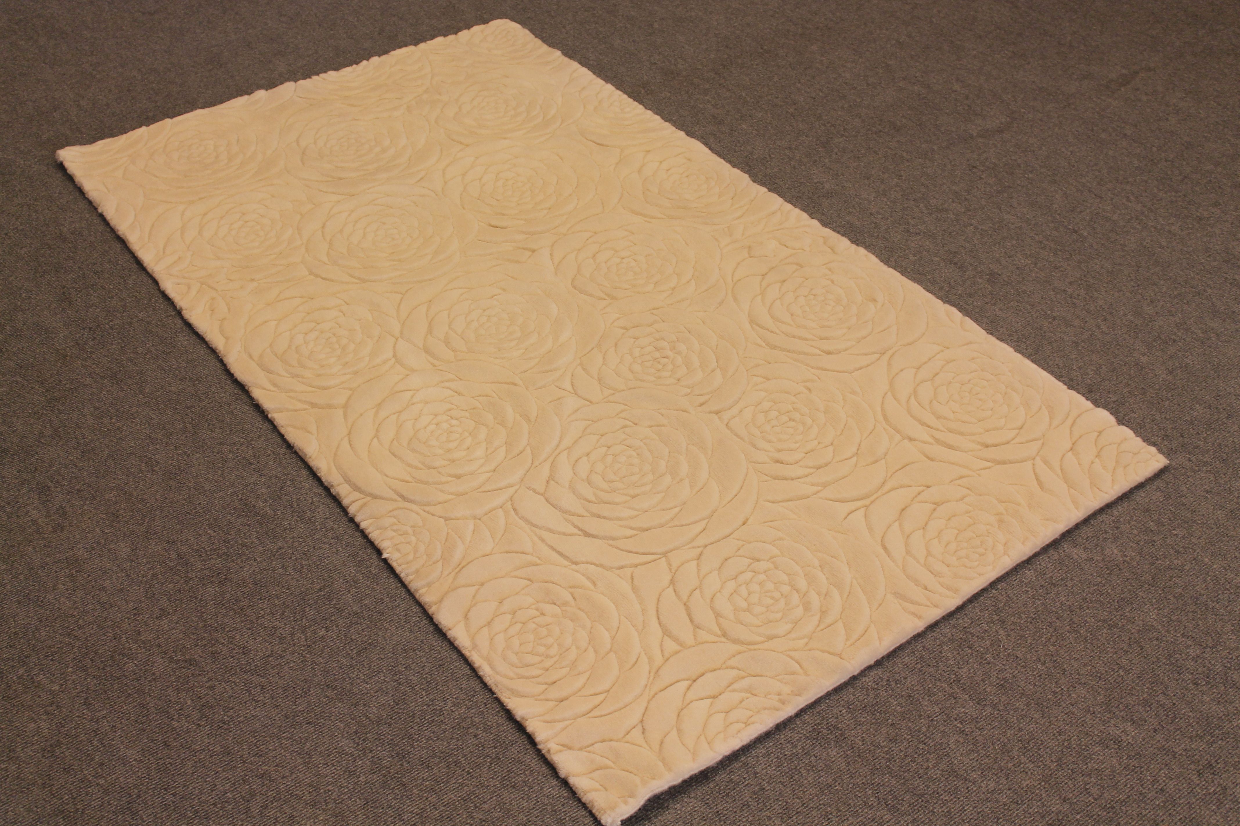 Ivory Rose rug