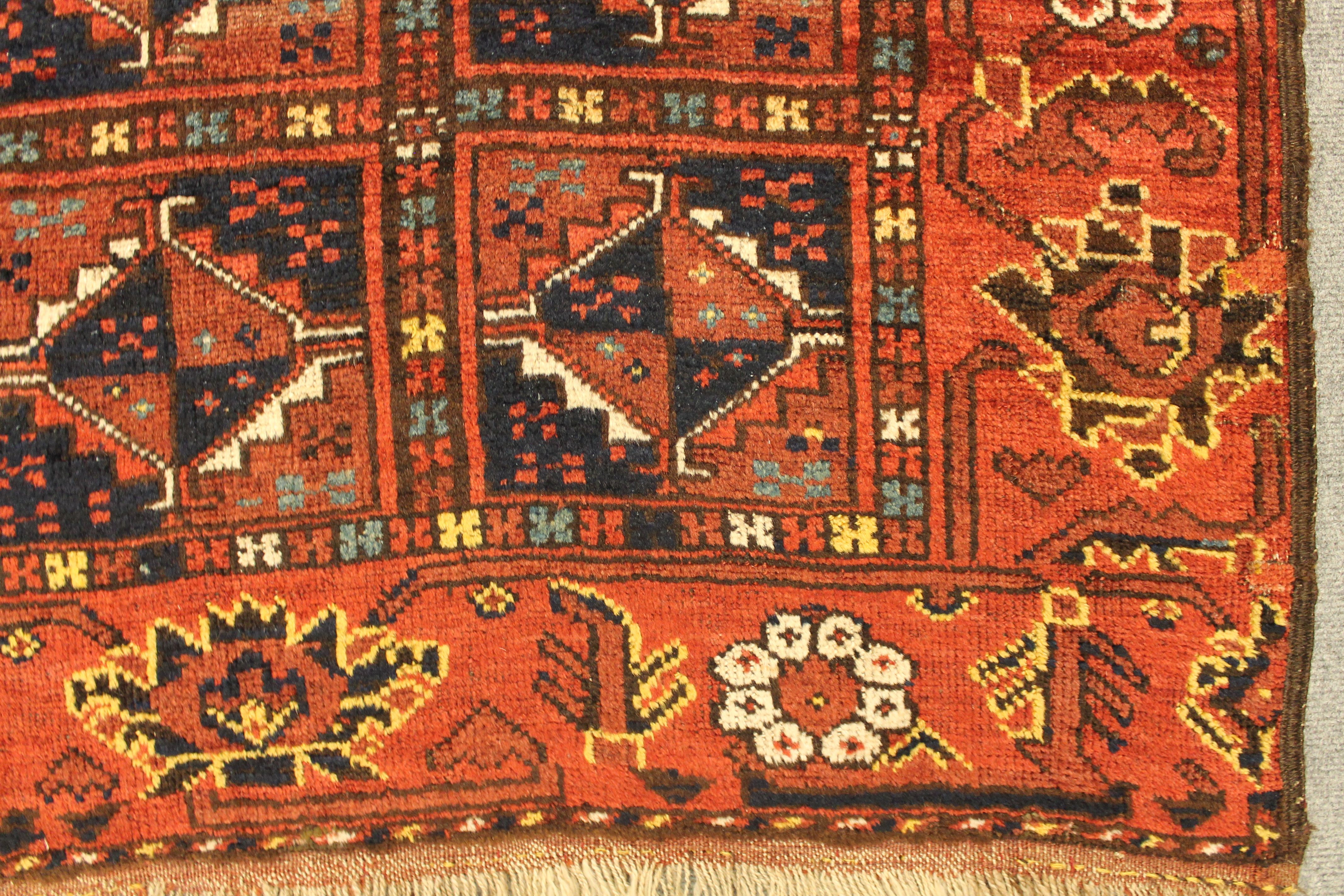 Antique Bashiri rug