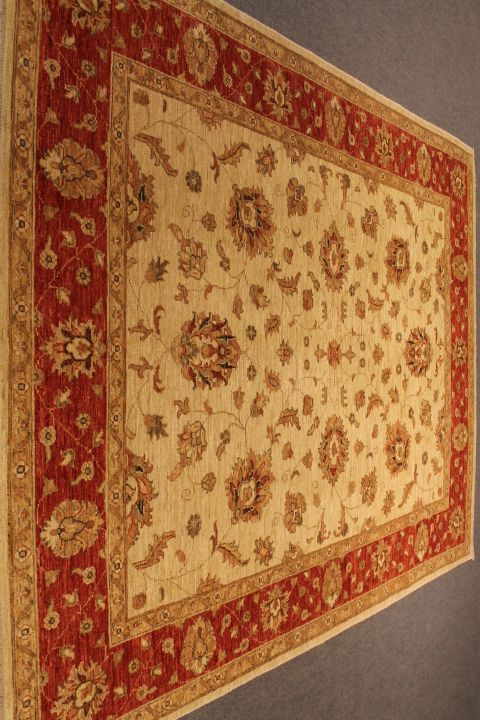 New Tabriz rug