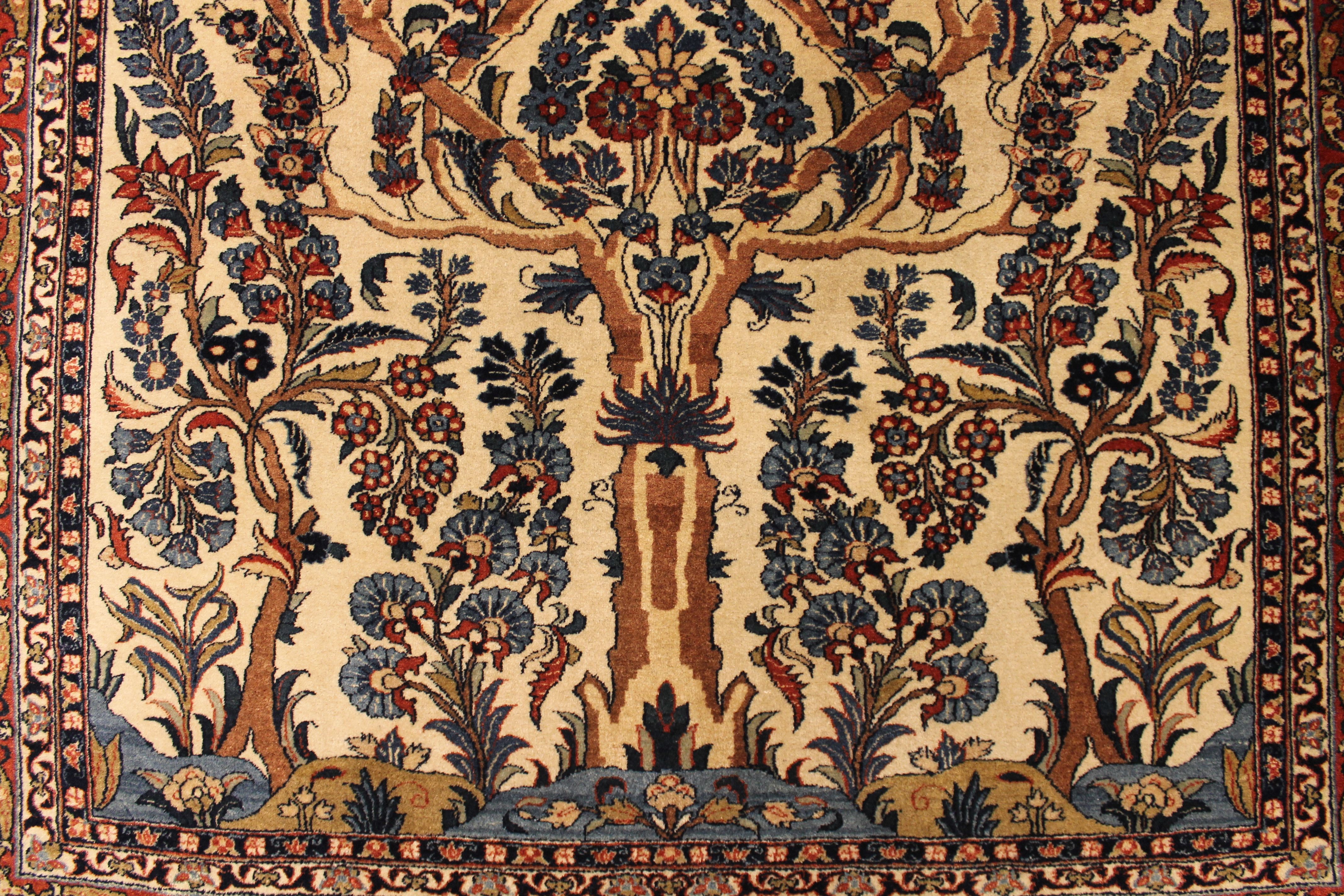 Antique Isfahan Ahmad rug