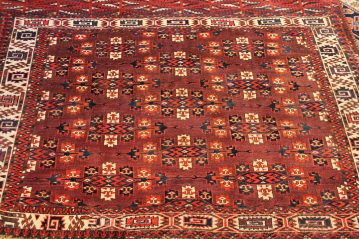 Antique Yamut rug