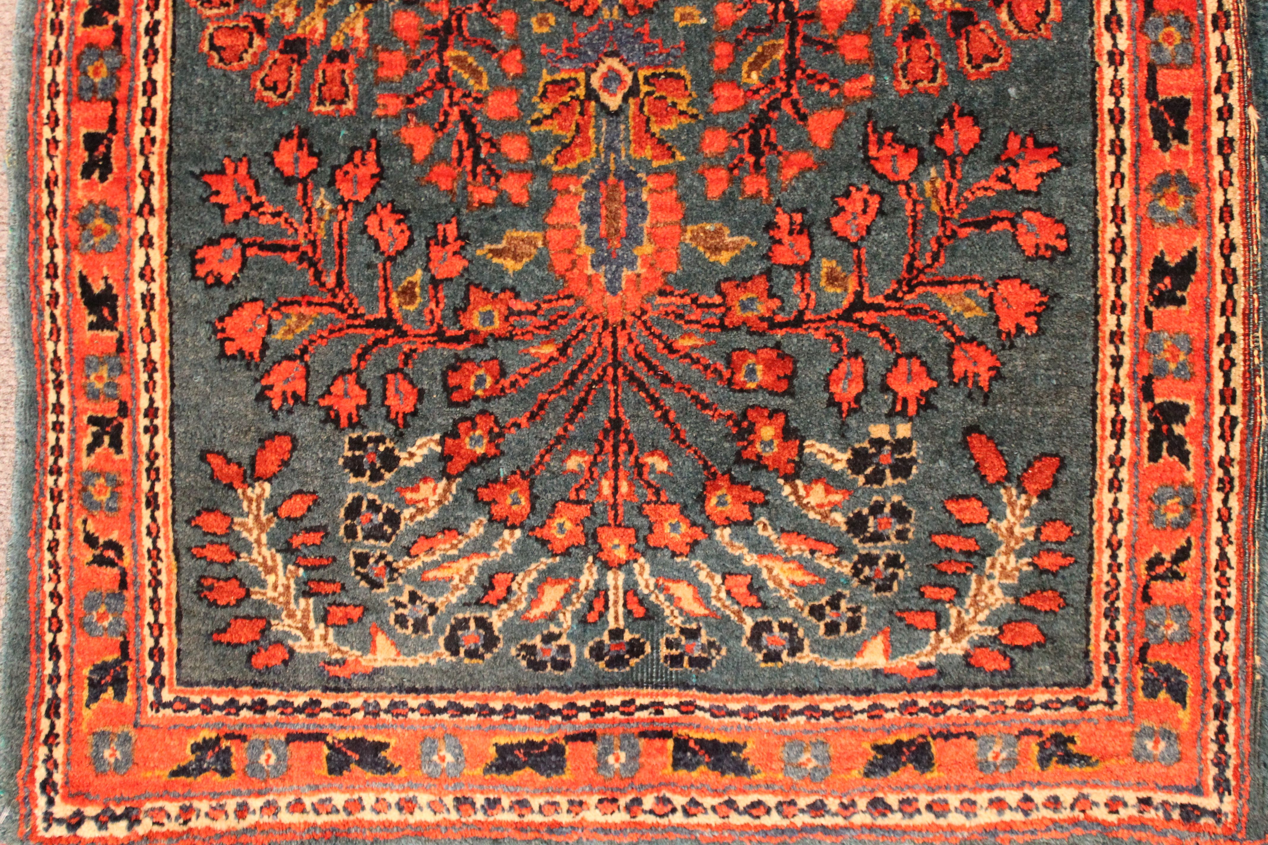 Antique Saruk rug