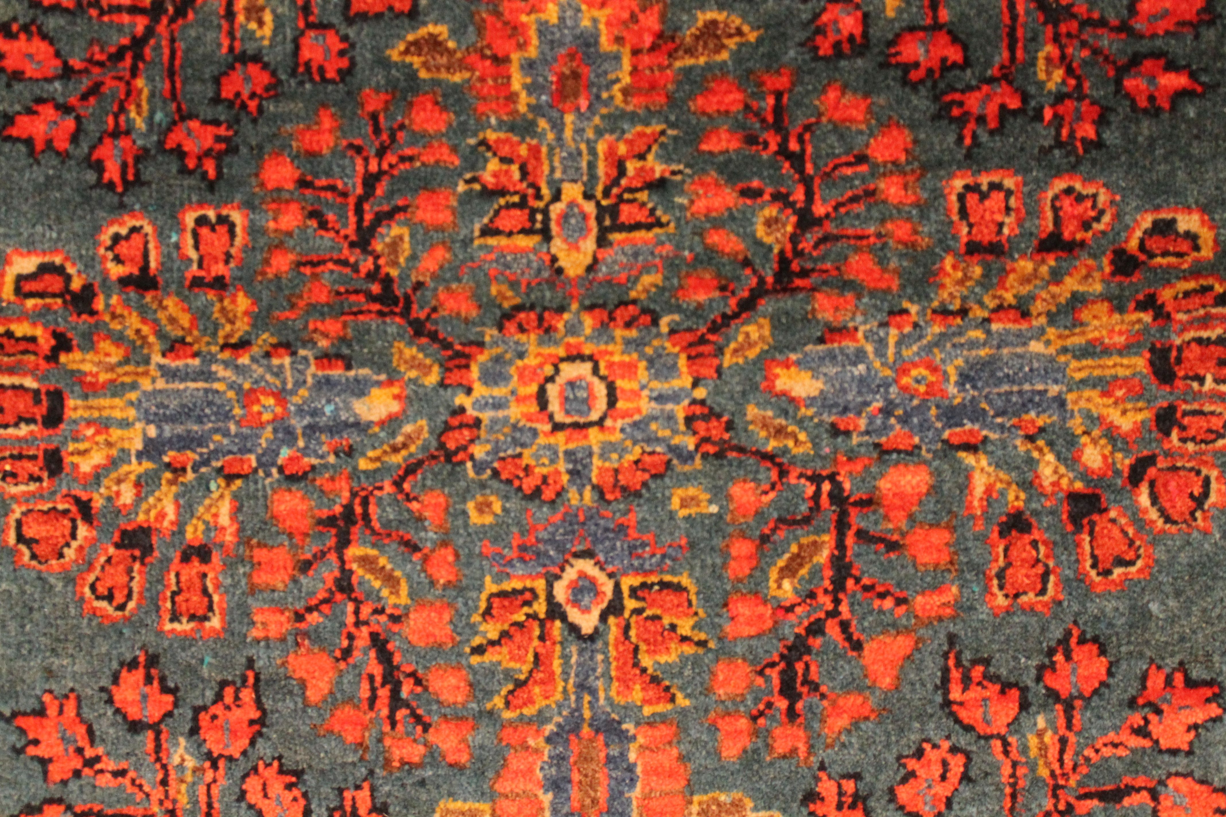 Antique Saruk rug
