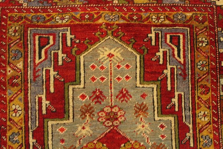 Antique Bergama rug