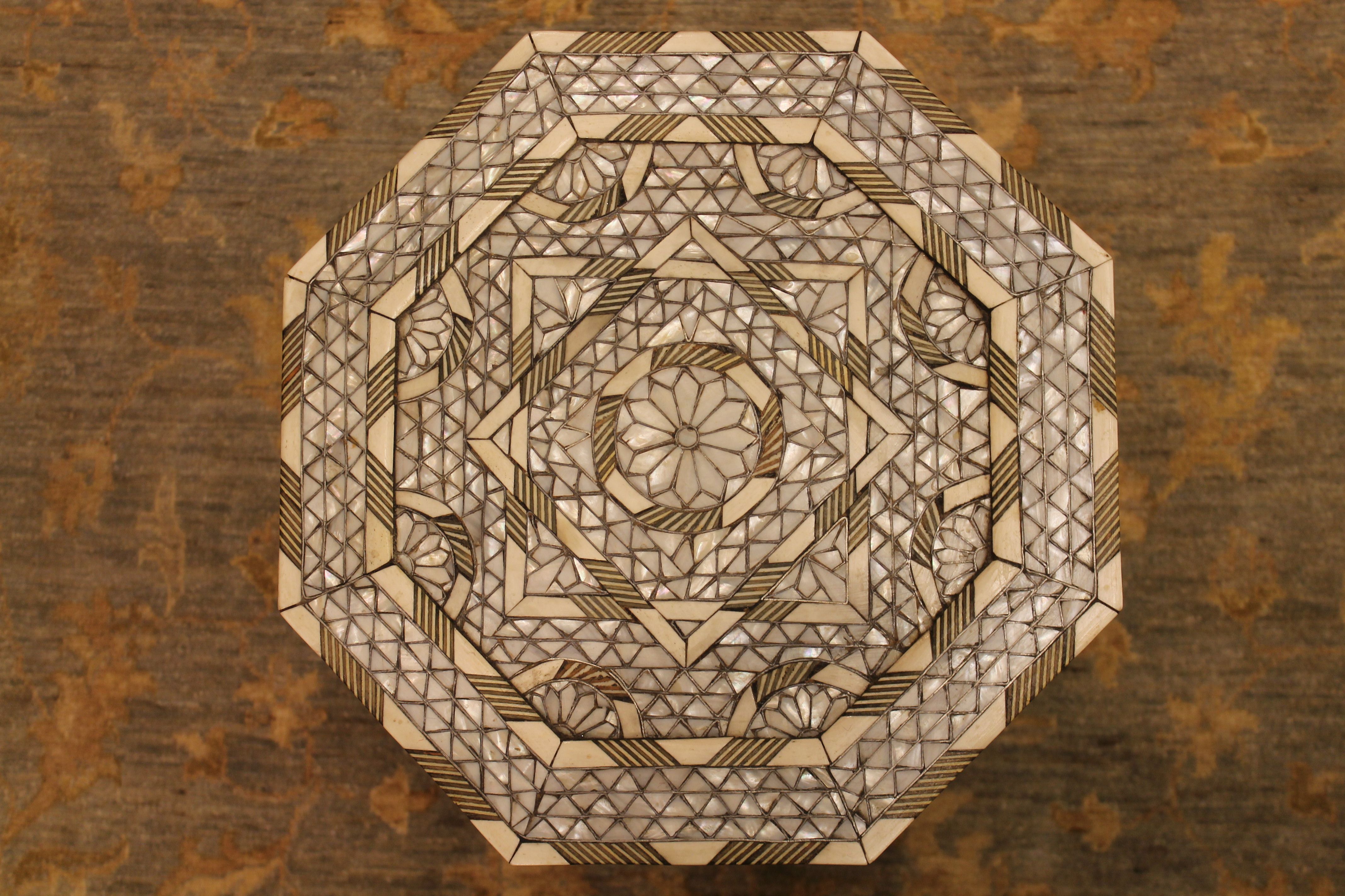 Coffee and tea tables