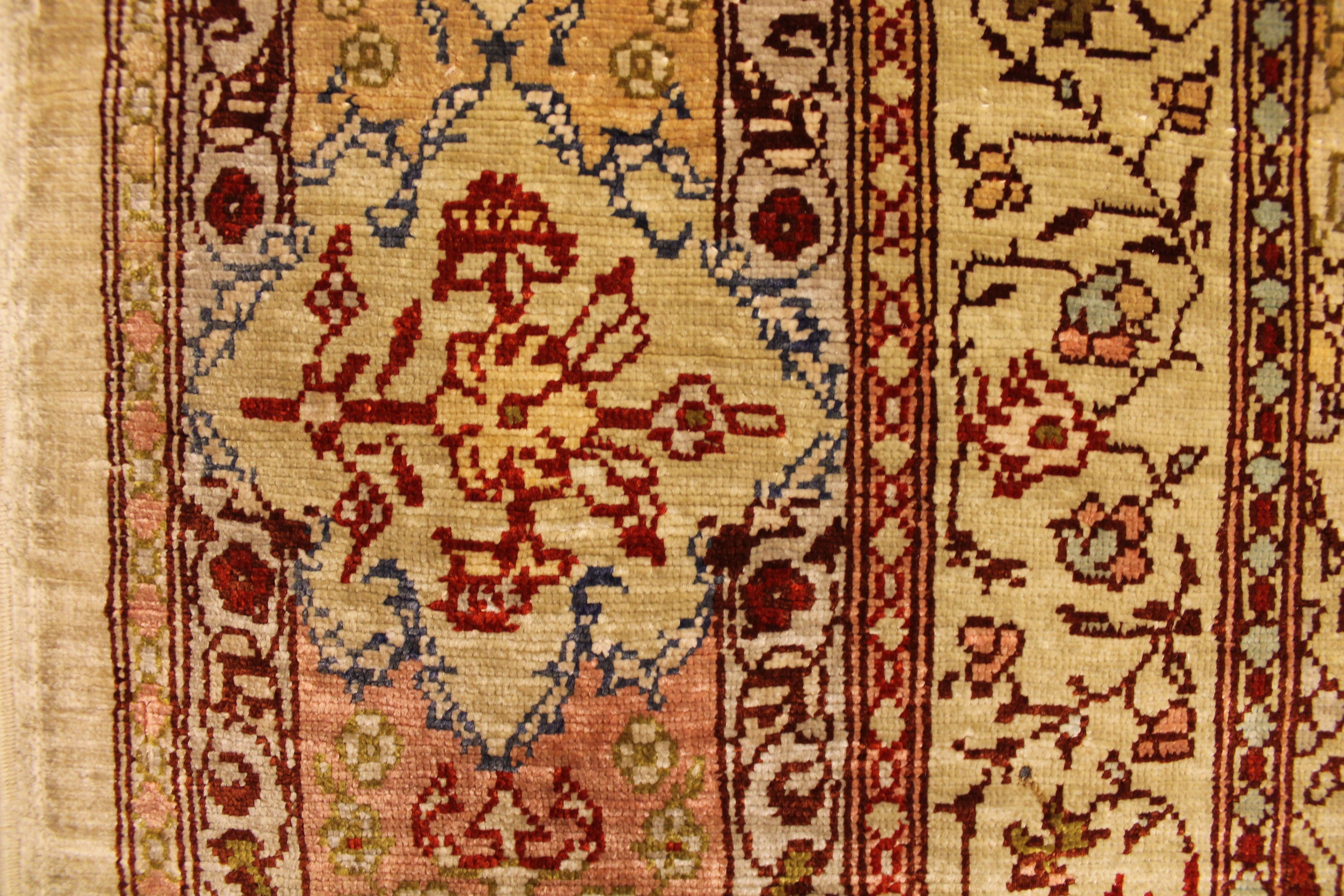 Silk Hereke