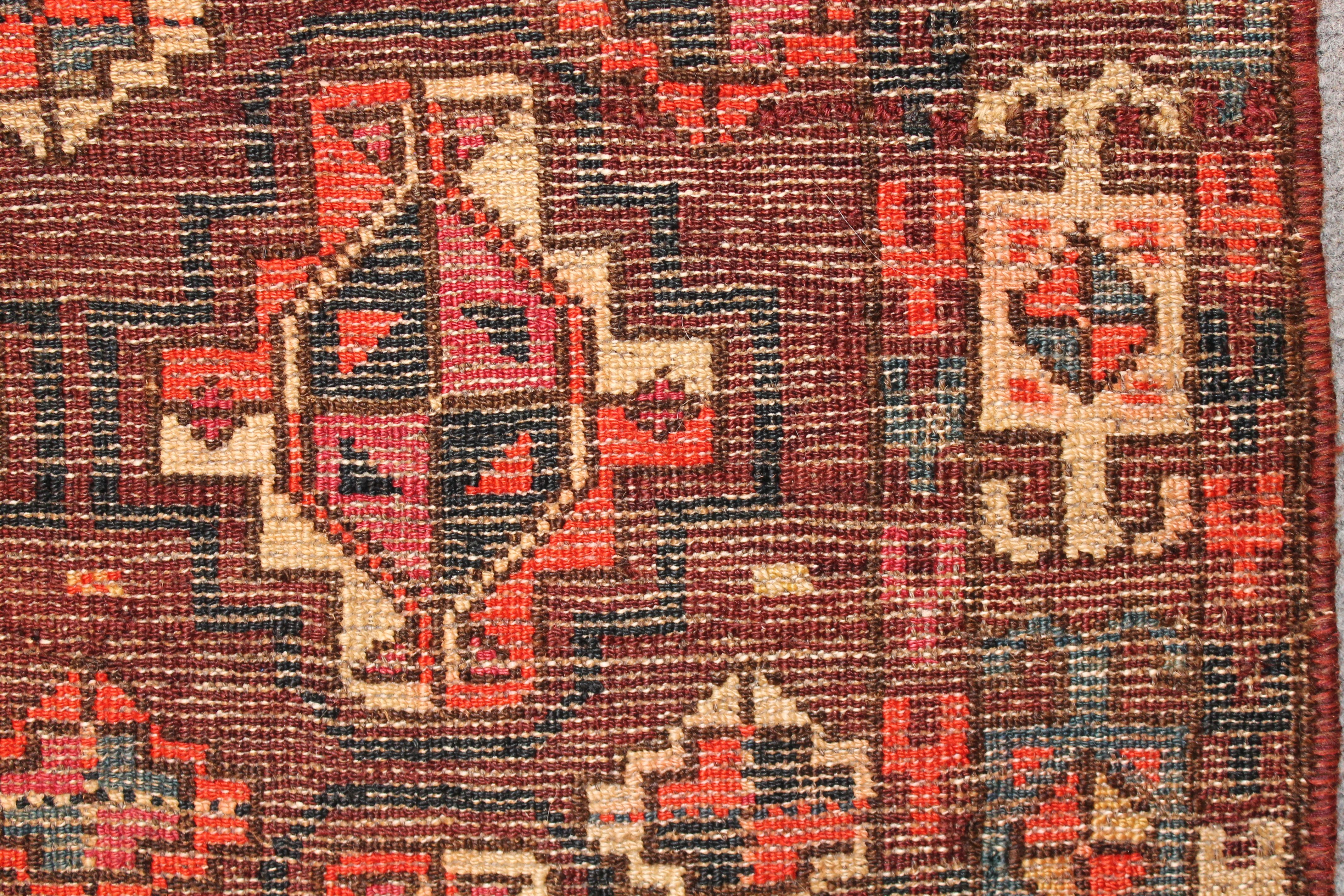 Antique Arabachi rug