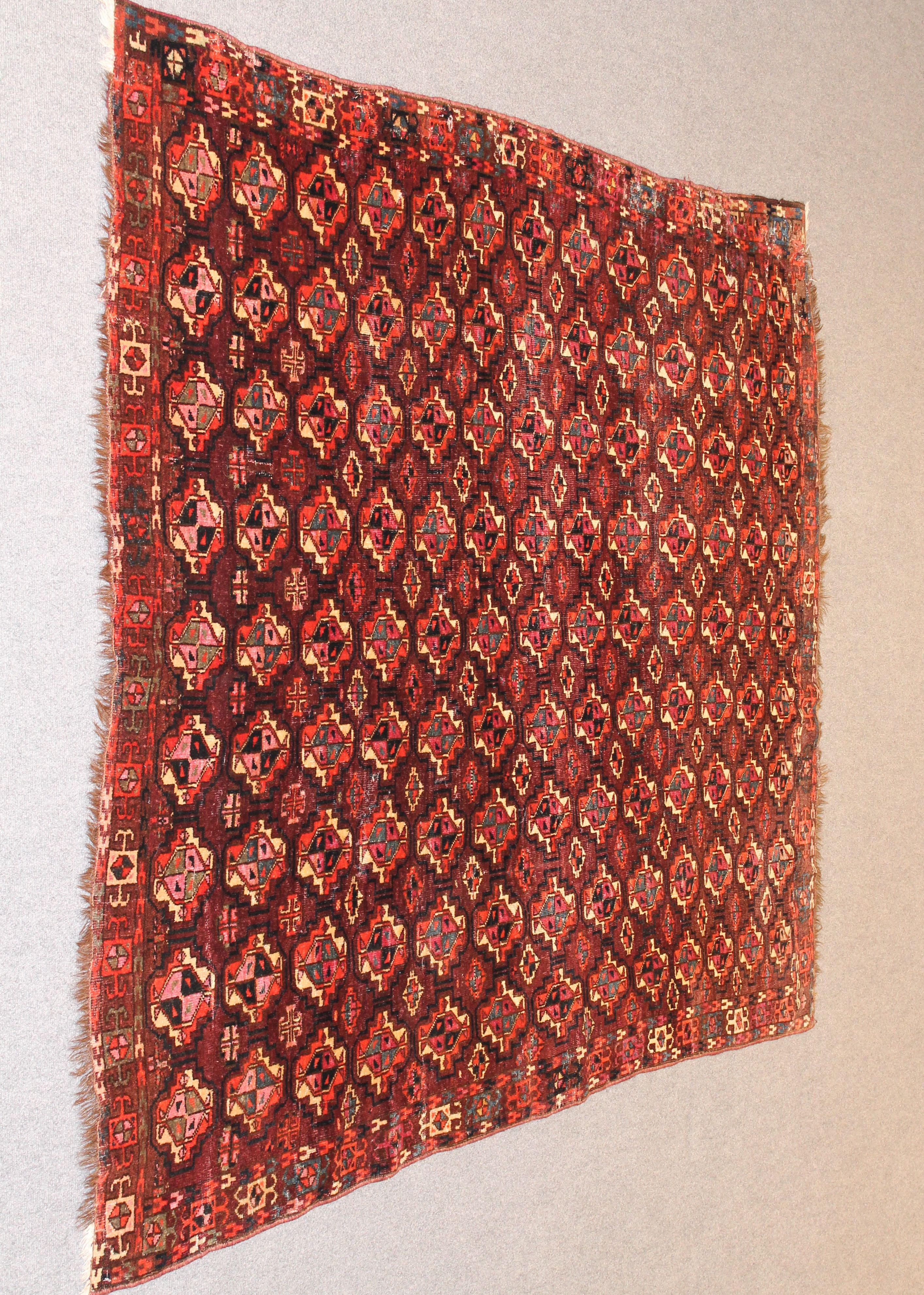 Antique Arabachi rug