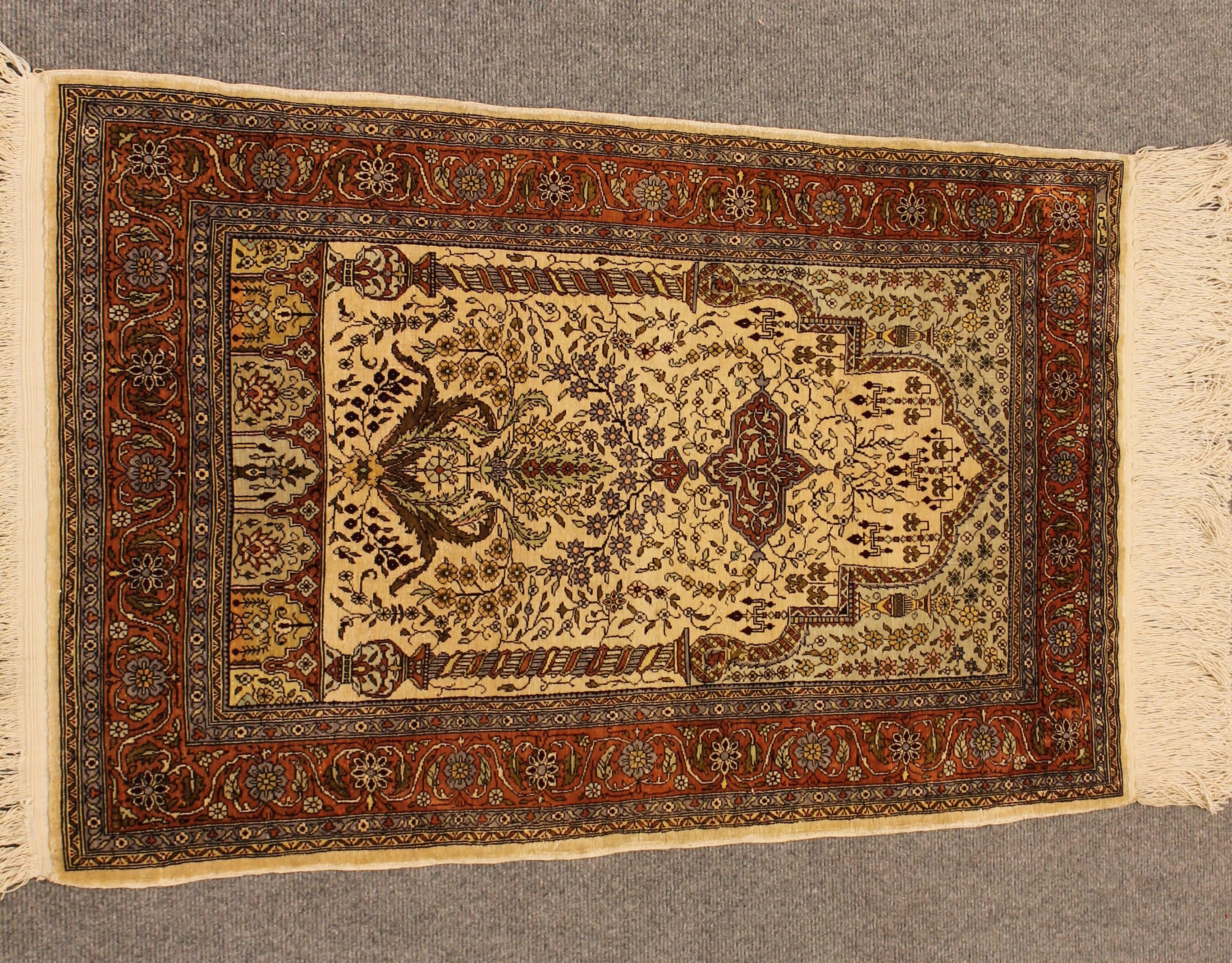 Hereke rug