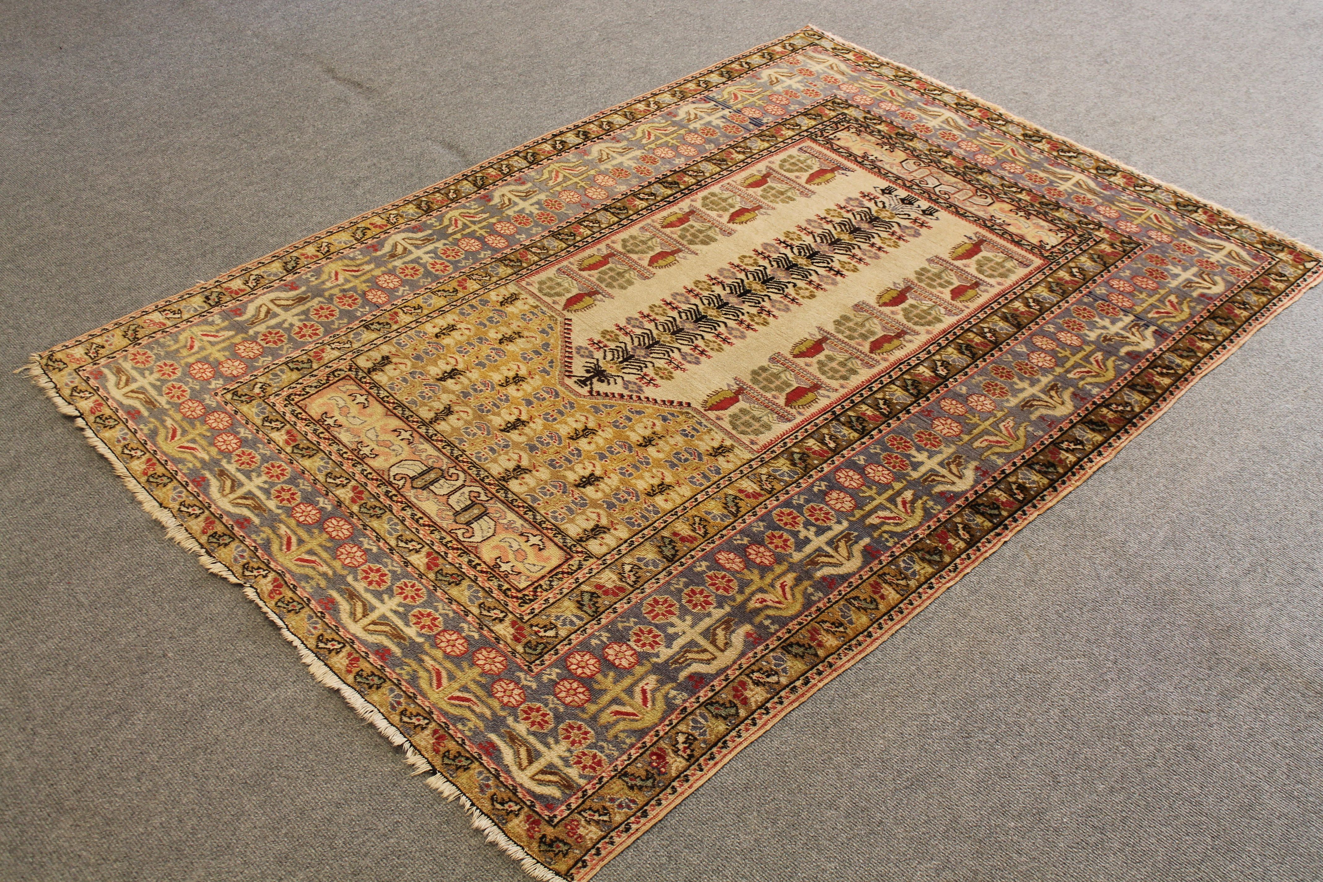 Qaisari rug