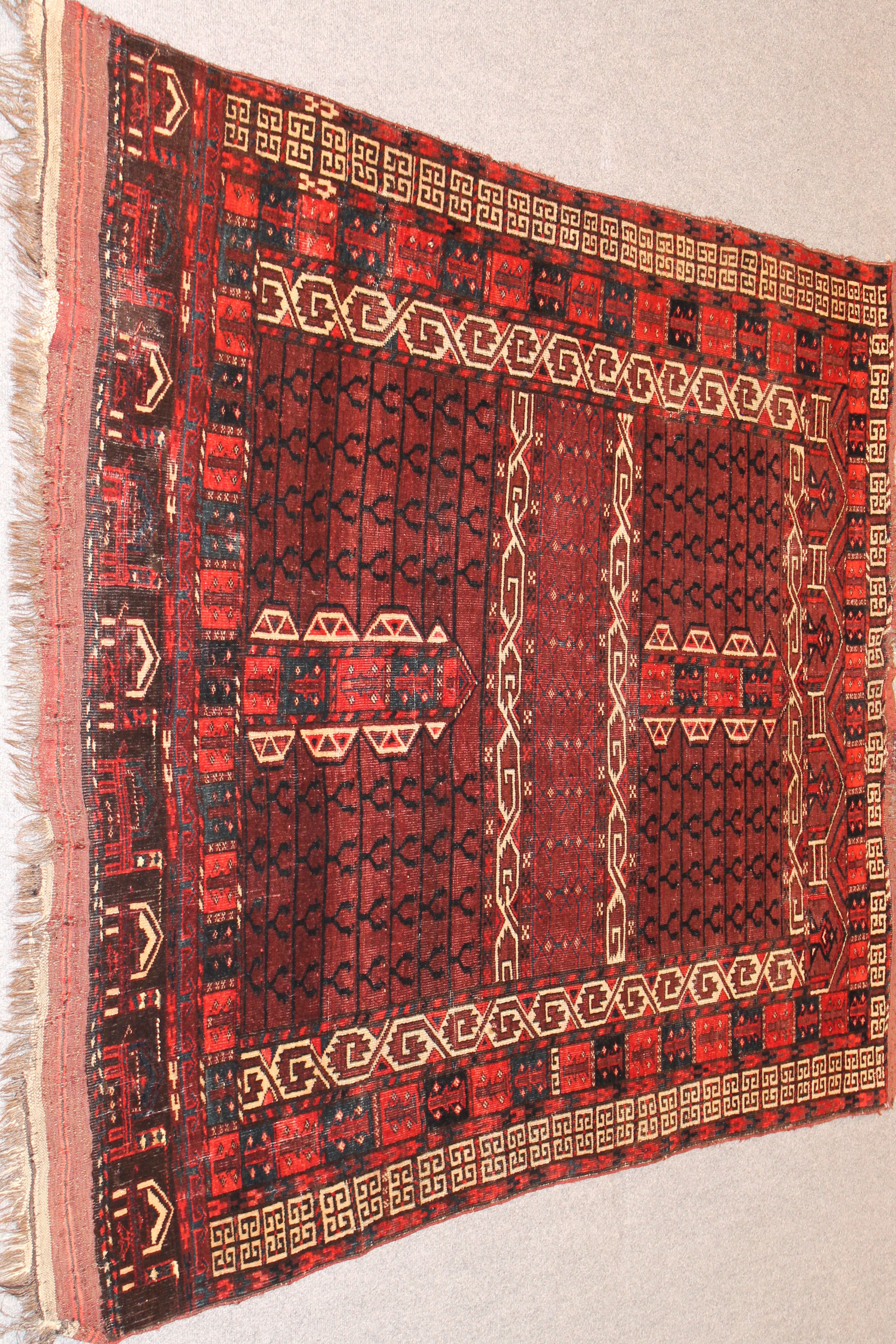 Antique Arabatchi Ensi rug