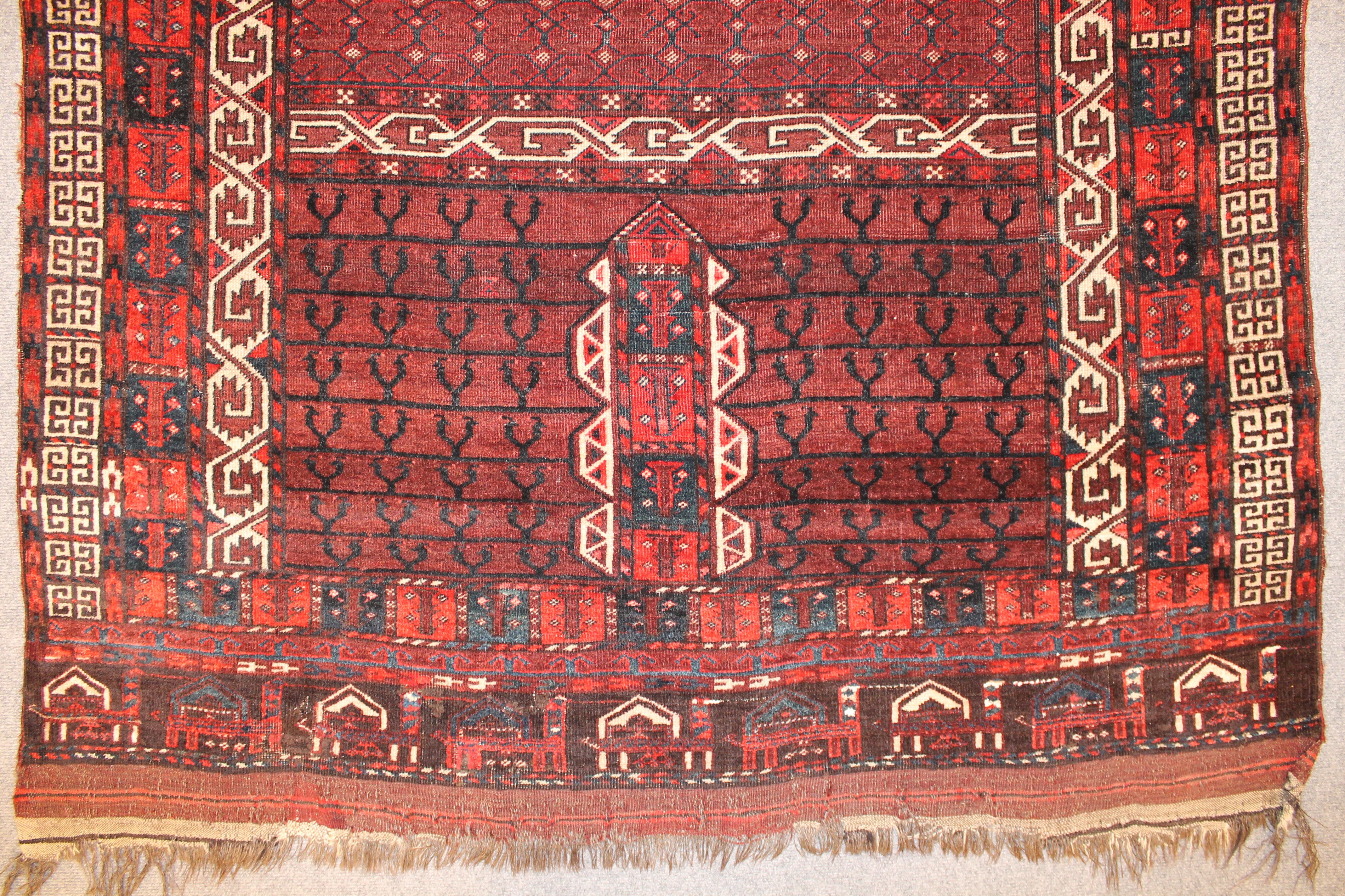 Antique Arabatchi Ensi rug