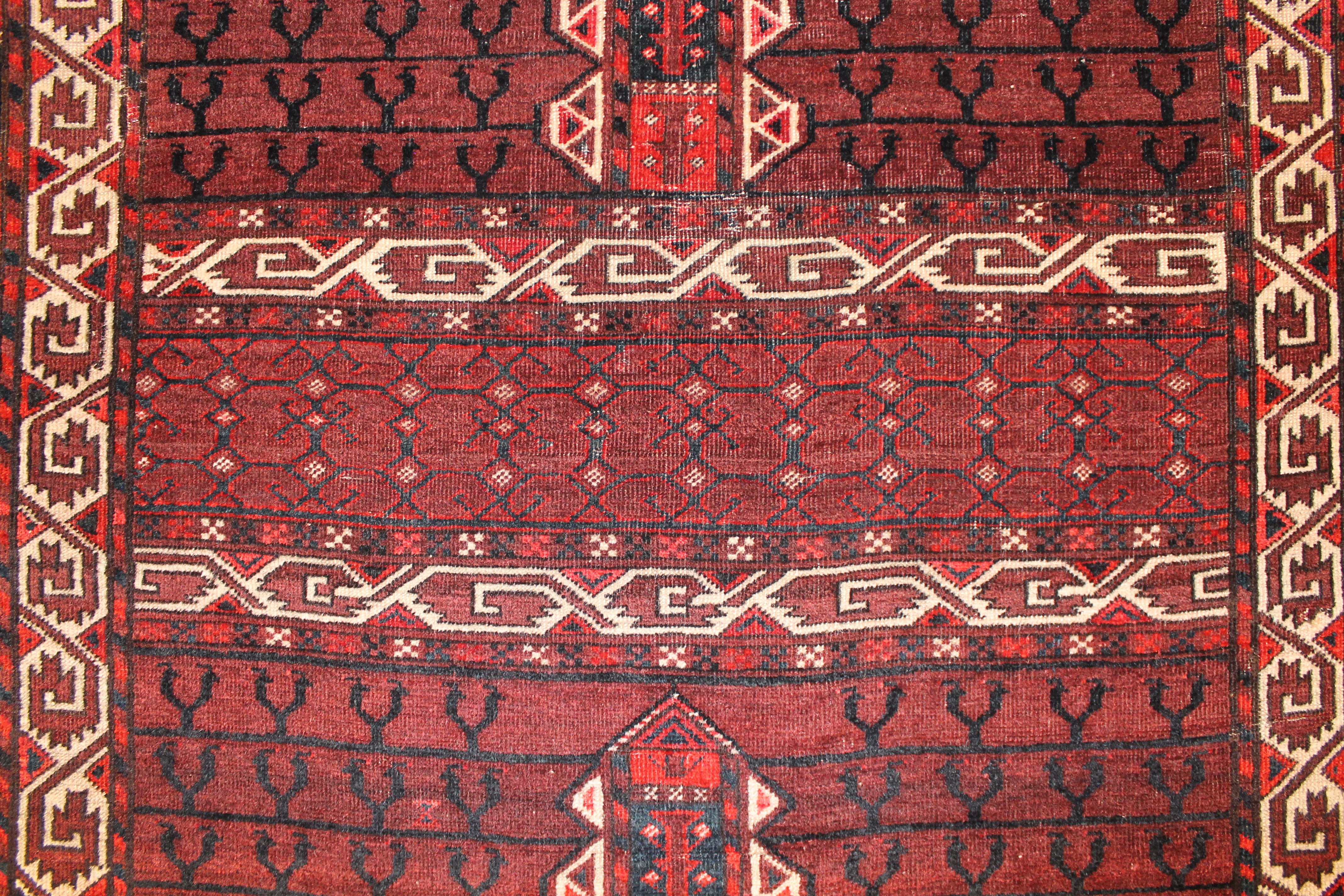Antique Arabatchi Ensi rug