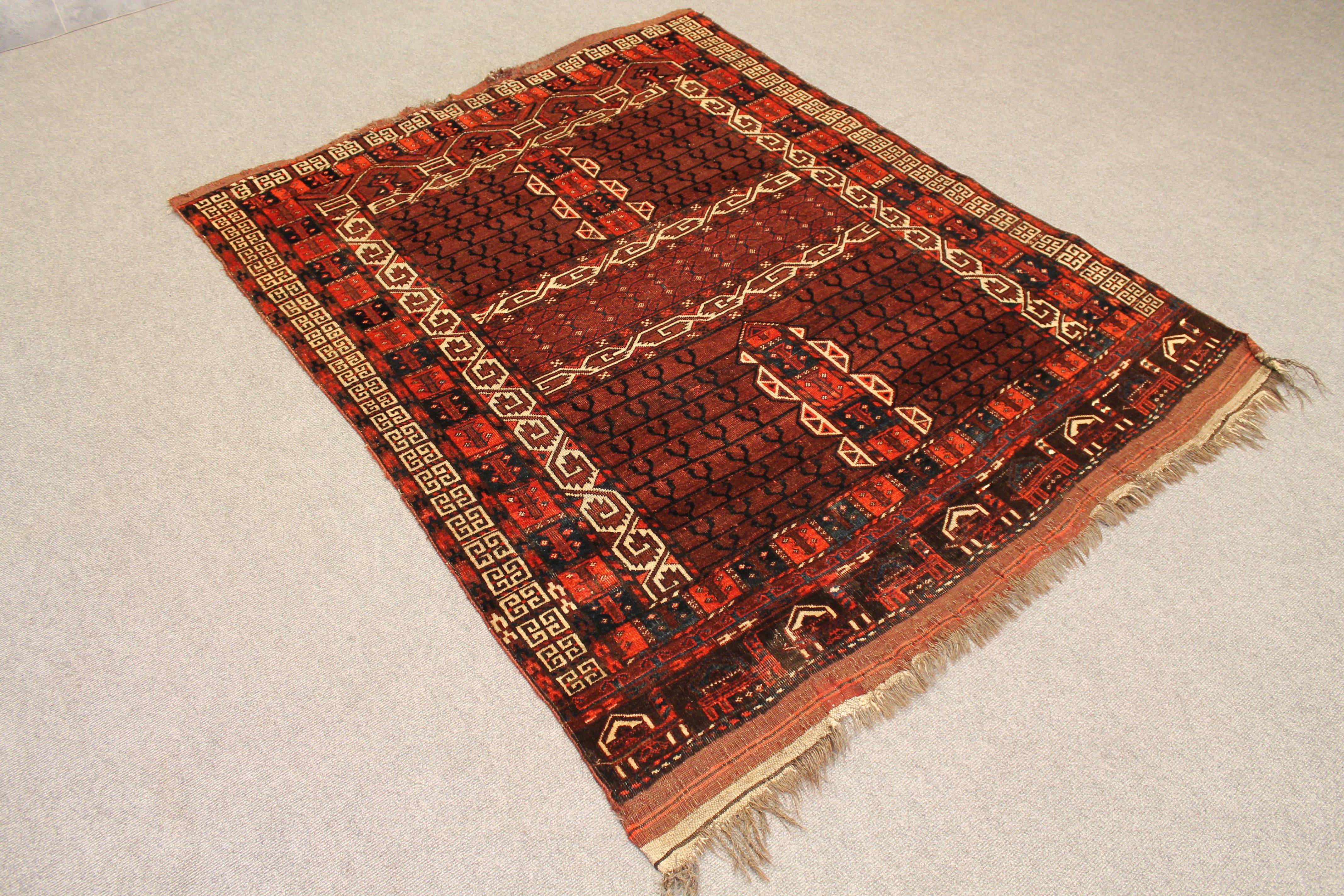Antique Arabatchi Ensi rug